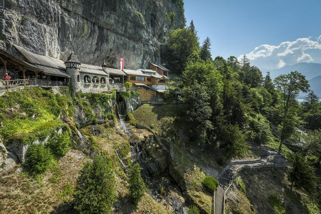 Lake-ing it in Interlaken the best water lake activities in Summer Switzerland Beatus caves Neuhaus walk trail (1)