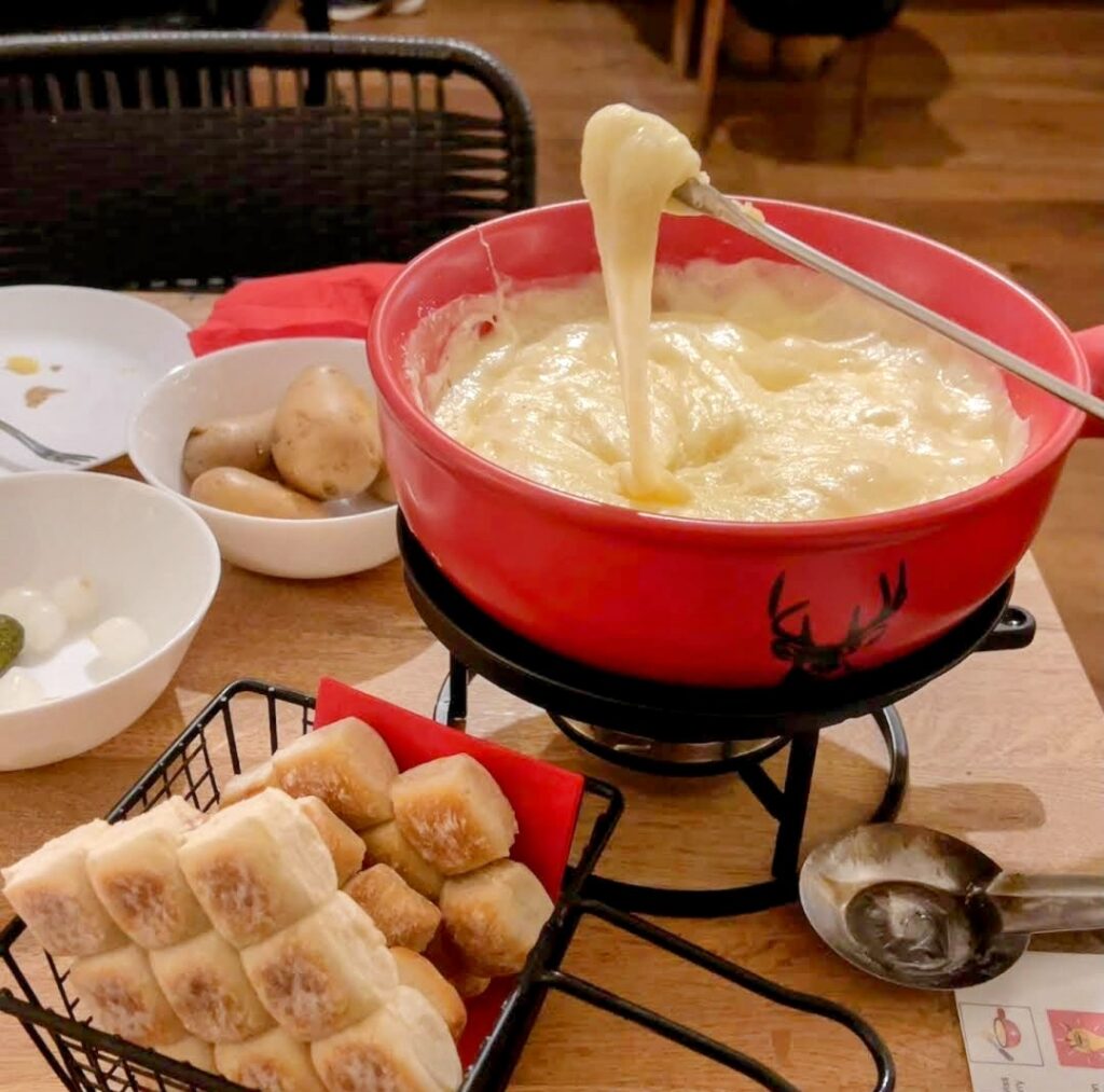 Night sledding Ultimate Interlaken Winter Night Out Frozen Thrills Cheesy Grills snowshoeing Jungfrau snow (21 (1)