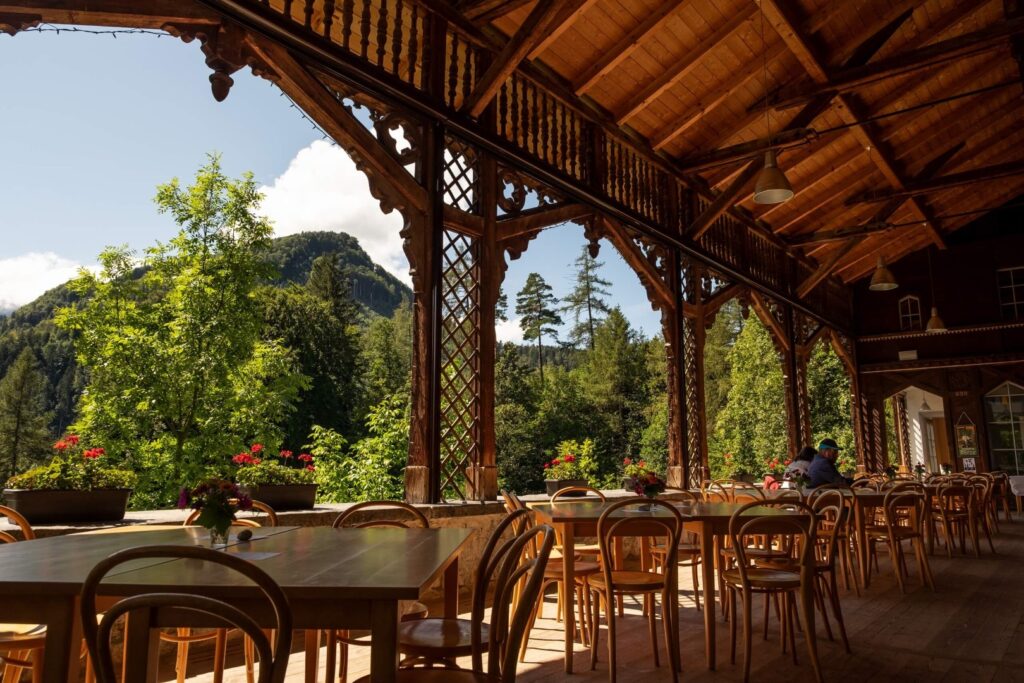 Trinkhalle Interlaken Sleeping Beauty of the Rügen Golden Triangle Rugenbrau Unspunnen (2)