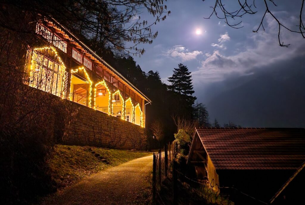 Trinkhalle Interlaken Sleeping Beauty of the Rügen Golden Triangle Rugenbrau Unspunnen (9)